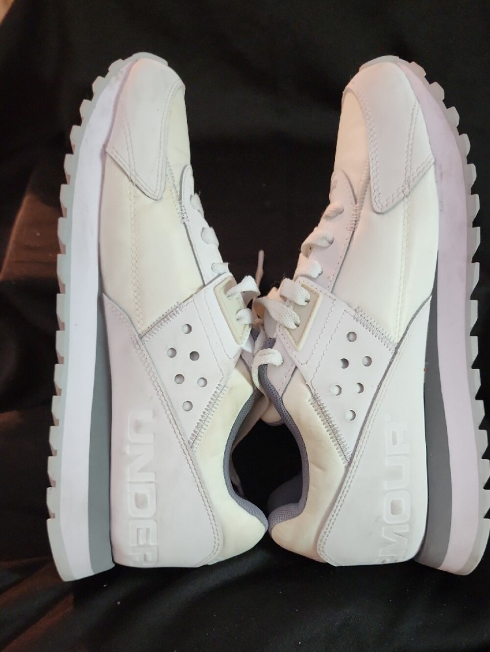 Under Armour White and Light Gray Low-Top Sneakers Sz. 9.5